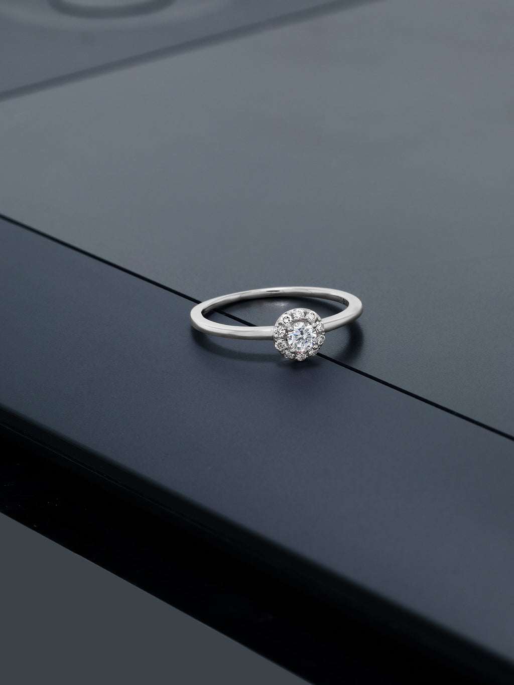 10K White Gold Lab Grown Diamond Engagement Ring Z2098