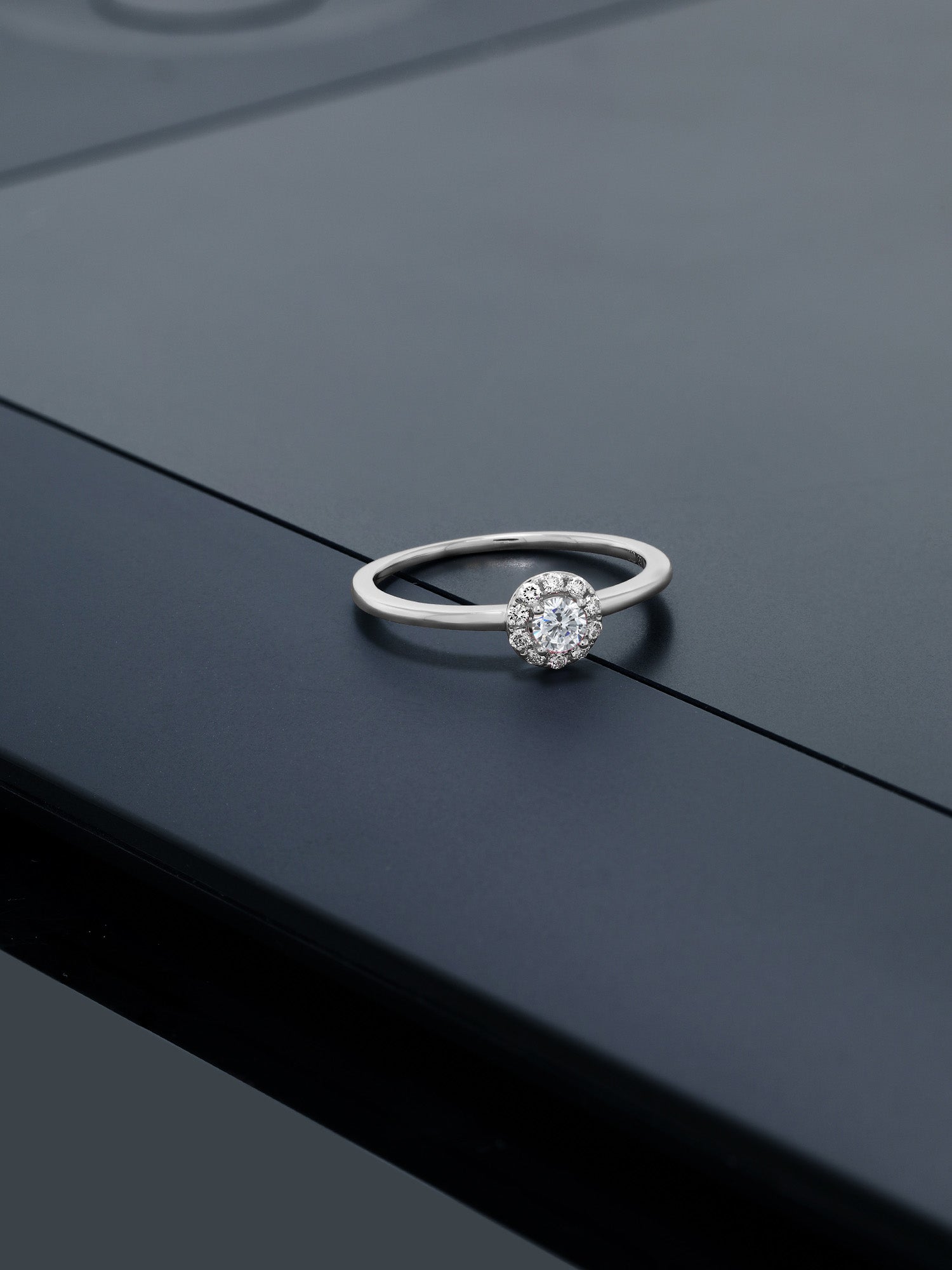 10K White Gold Lab Grown Diamond Engagement Ring Z2098