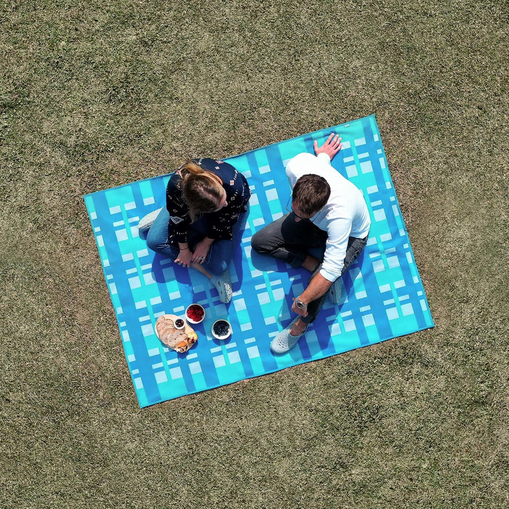 Sand Free Picnic Mat with Carry Handle B963652