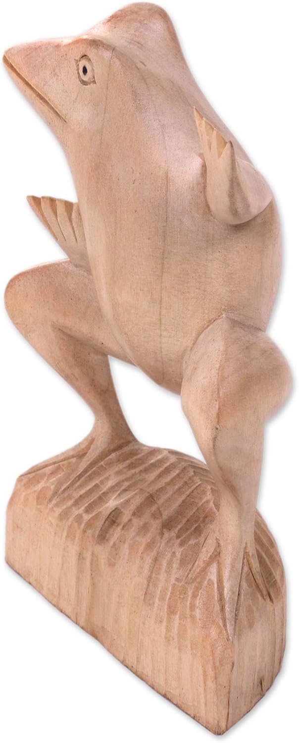 Wood Frog Sculpture B9961