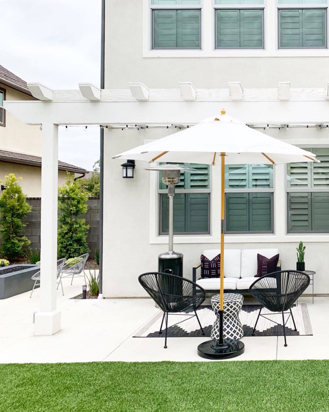 7.5 ft Octagon Cafe Bistro Umbrella X666